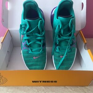 Nike LeBron Witness 6 Green Purple Pink Size 10 Worn Once Like New
